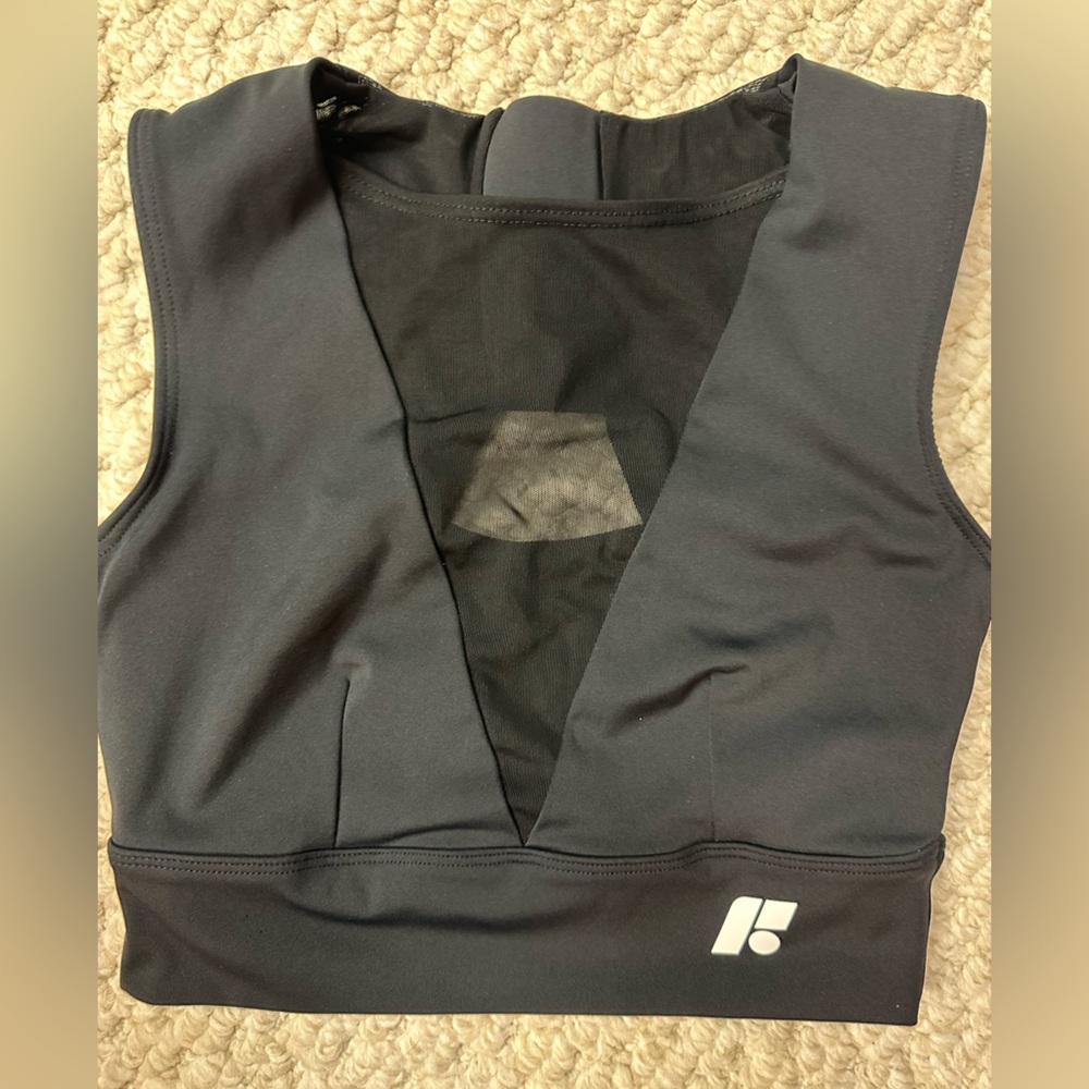 FORME RADIANCE SPORTA BRA 
Never worn